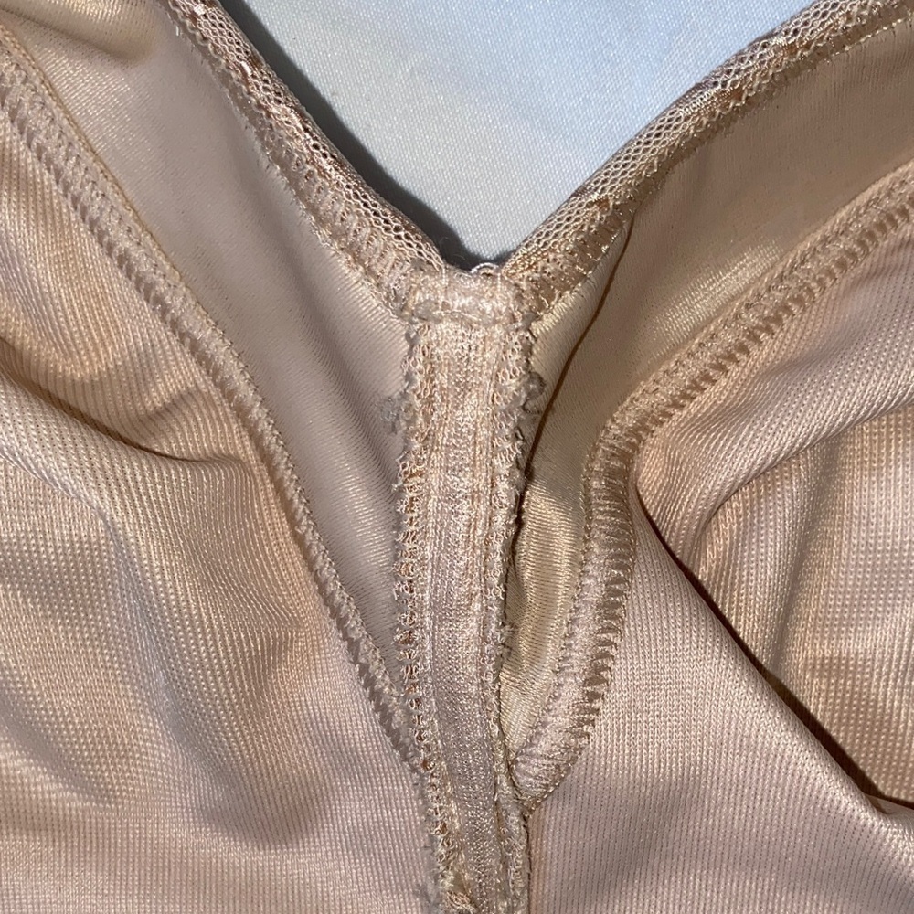 Bali Light Brown Lace Accent Bra - Picture 12 of 15